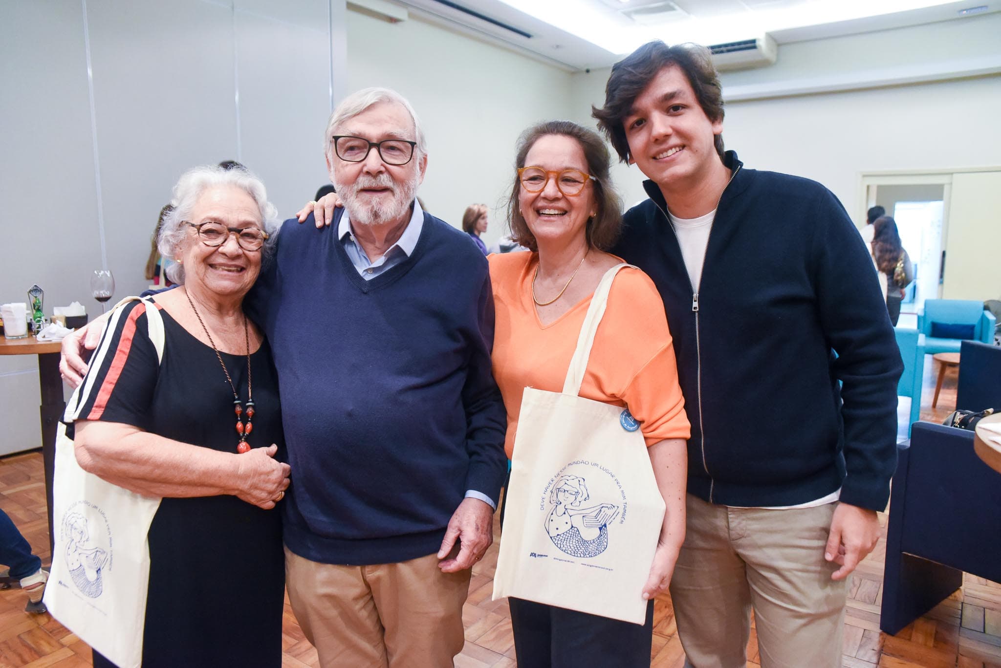 Convidados no coquetel de lançamento